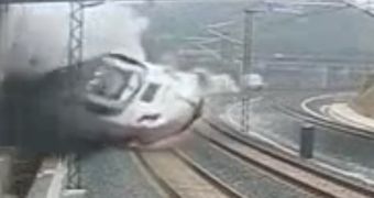 Spain train crash kills 77