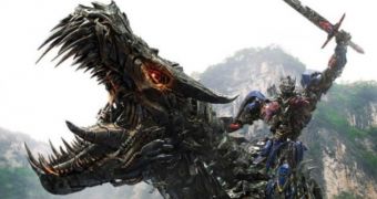 Optimus Prime rides a Dinobot in new “Transformers: Age of Extinction” poster