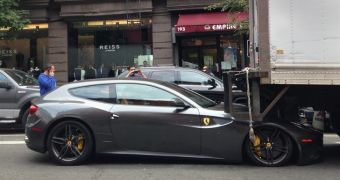 Truck Backs Up over $300K (€220K) Ferrari in New York City