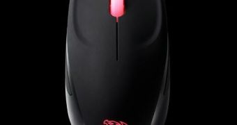Tt eSports Azureus Mini mouse unleashed