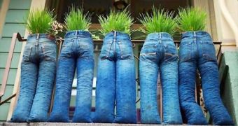 Companies team up to launch denim recycling campaign
