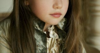 Mackenzie Foy will be Renesmee in “Breaking Dawn” movies, reports say