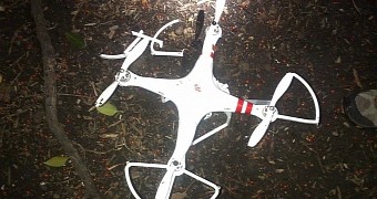 Two-Foot Drone Hits White House [AP]