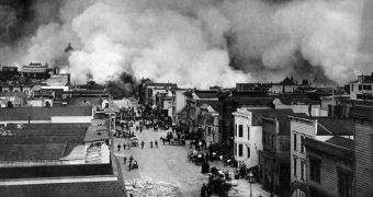 A picture taken in 1906, when a large earthquake hit San Francisco. It originated in the San Andreas fault