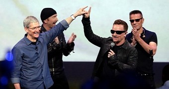 U2 and Apple honcho Tim Cook announce album “Songs of Innocence” is going to be available for free for iTunes users