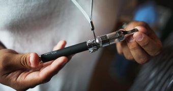 US FDA moves to regulate the sale of e-cigarettes, other tobacco products
