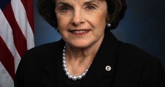 Dianne Feinstein doesn't agree with the president's plan to take metadata away from NSA