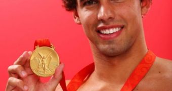Ricky Berens suffers wardrobe malfunction at the World Championships in Rome