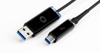 Corning USB 3.0 Optical Cable