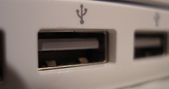 USBKill Shuts Down Computer When USB Port Activity Changes