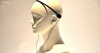 Uncanny Headphones Don't Cover Your Ears at All – Video