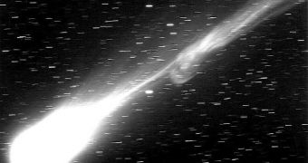 Image of comet Hyakutake on one of its closest approaches to Earth