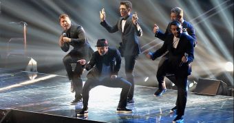 ‘NSYNC is reunited for a brief second at the VMAs 2013, as part of Justin Timberlake’s performance