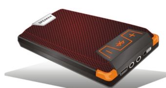 VX-818 Veritronix: Trendy, Credit-Card Sized Bluetooth Speaker