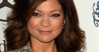 Valerie Bertinelli Explains Feud with Christina Aguilera: She’s Not Nice at All – Video