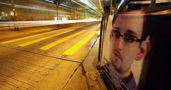 Venezuela Ratifies Decision to Grant Snowden Asylum
