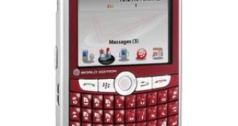 BlackBerry 8830 World Edition in red