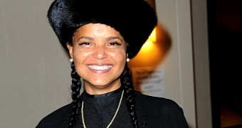 Victoria Rowell of “Young & the Restless” Sues CBS for Racial Discrimination