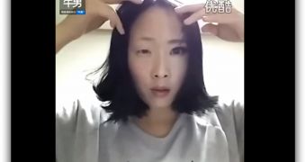 South Korean woman removes half a face of makeup to show the magic of makeup