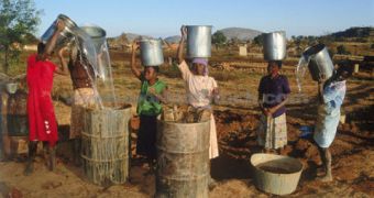 People in Zimbabwe get fresh water for the first time in years