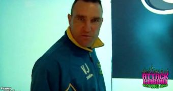 Vinnie Jones as personal trainer within the Attack Cardio weight loss program