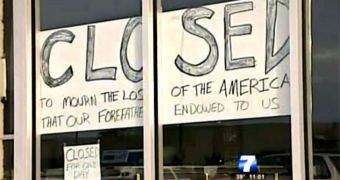 Jewelry shop closes, owner protests Obama win