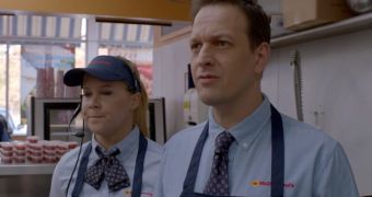 Amy Schumer and Josh Charles bring “The Newsroom” to a fast food restaurant