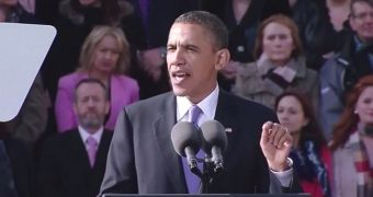Barack Obama raps to Iggy Azalea's "Fancy"