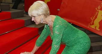 Helen Mirren falls on the stairs at the Berlin Film Festival, is still very gracious