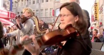 Viral of the Day: Star Wars Orchestra Flashmob