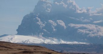 Volcanic Ash Plumes Analyzed via Lightning