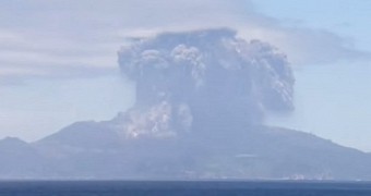 Volcano in Japan erupts without warning