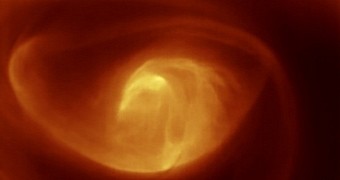 Vortex at Venus' South Pole Looks like a Swirling Puff of Smoke