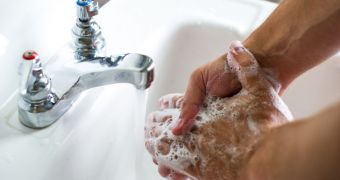 People generally feel happier after washing their hands, researcher says