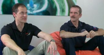 Watch Chris Hadfield Talk About Leaving the ISS with Three Other Astronauts
