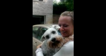 Video shows dog nearly losing consciousness after being reunited with its owner