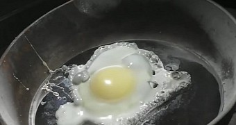 Watch: Dude Cooks a Perfect Fried Egg on Mercury