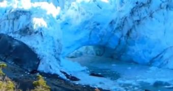 Video showing a glacier collapse in Argentina's Patagonia region goes viral