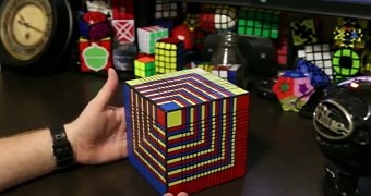 Video shows man solving a freakishly complicated Rubik's cube