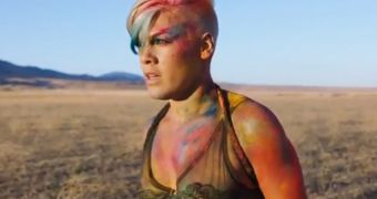 Watch: Pink’s “Try” Video, Behind the Scenes
