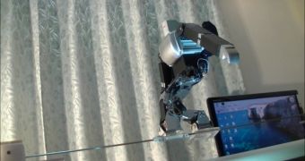 Watch: Robot Walks on a Tightrope, Doesn't Fall