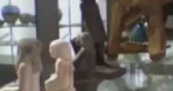 Watch: Spinning Egyptian Statue Moves Inside Its Display Case All by Itself