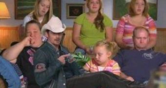 Watch: The Honey Boo Boo Song by Brad Paisley