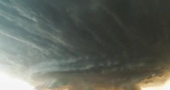 Watch: Time-Lapse Video Shows Stunning Supercell Thunderstorm Hovering over Texas