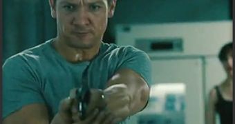 Watch: Two Brand New “The Bourne Legacy” Featurettes