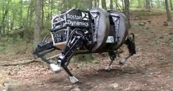 US Military unveils new robotic dog