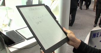 Watch: Video of 13.3-Inch Sony E-Reader