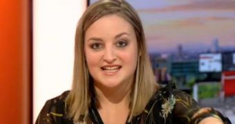 British radio host Laura Safe falls into a canal while sending text messages