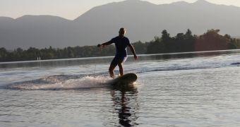 Waterwolf MXP-3 electric surf board