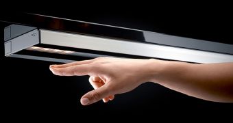 Gesture-controlled LED lamp